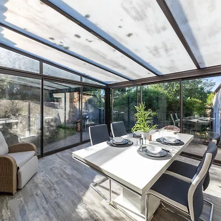 Ferienhaus Tranquillite - Maison Climatisee Avec Jardin *